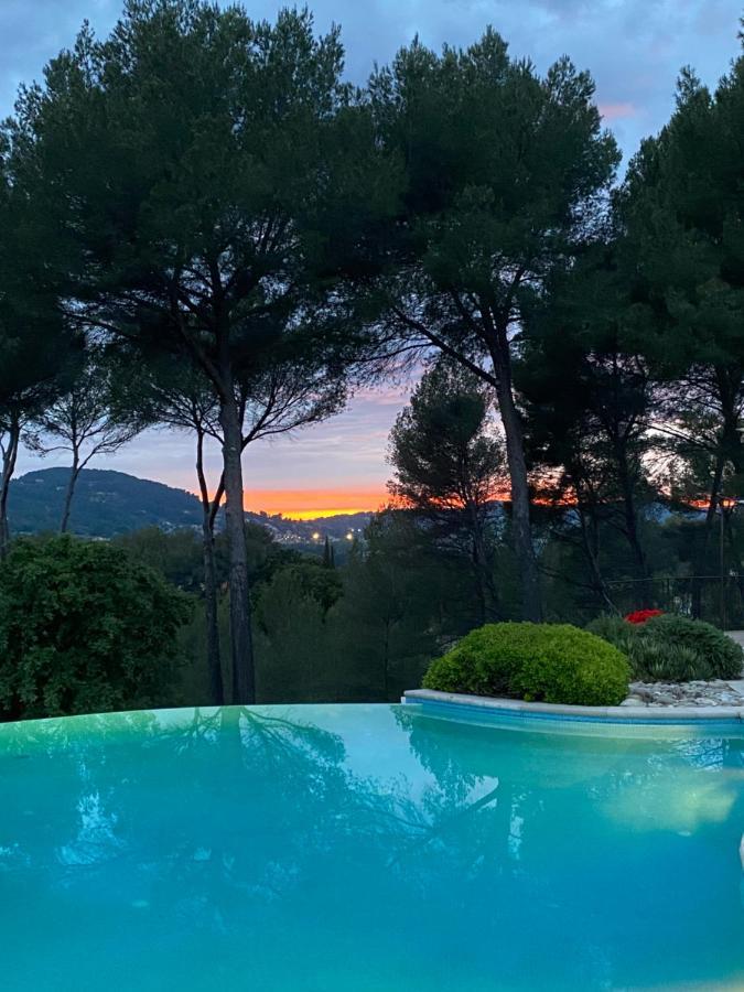 Une Pause en Provence Le Beausset Extérieur photo